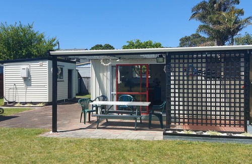 Cooks Beach Cabaña | Bach Camp - Cooks Beach Bach