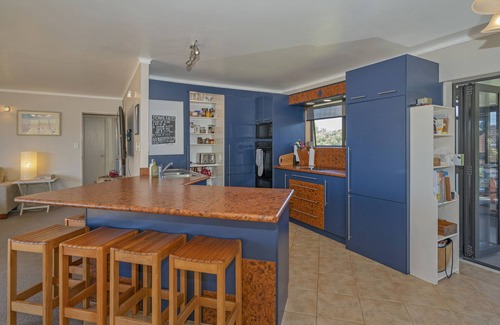Pauanui Casa | Bach on Boulevard - Pauanui Holiday Home