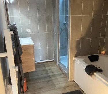 Chasse-sur-Rhone Apartamento | BACH studio BALNEO au calme parking gratuit