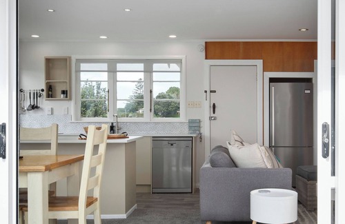 Waihi Beach Casa | Bach116: Beach Holidays at Waihi Beach
