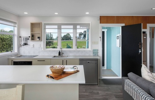 Waihi Beach Casa | Bach116: Beach Holidays at Waihi Beach