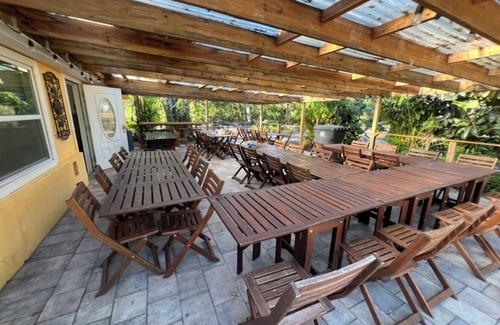 Town N County Park Casa | Bachelor, Weddings, College reunions, 2 houses on 1 acre nature freedom, swimspa