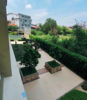 A. Bonifacio Apartamento | Bachelors Pad at The Celandine