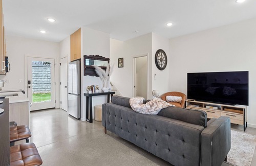 Knoxville Casa | Back 2 The Future! - 4 Min. from Downtown Knox