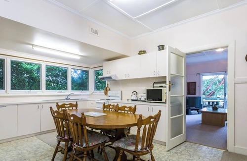 Portsea Casa | Back Beach Lodge: 4 BR, 2 BA House in Portsea, Sleeps 10