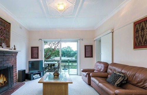 Portsea Casa | Back Beach Lodge: 4 BR, 2 BA House in Portsea, Sleeps 10