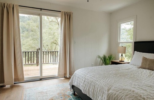 Cocolamus Casa | Back Country on 8 Acre - Stream, Pond & Animals