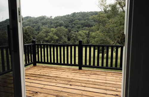 Cocolamus Casa | Back Country on 8 Acre - Stream, Pond & Animals