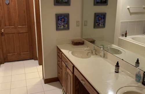 Troutman Casa | BACK of the COVE - 4 br 4 bt Luxury Lake House on a peaceful relaxing cove