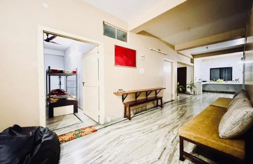 Siliguri Apartamento | Backpackers Bunkhouse Siliguri 8Bed WHY WAIT