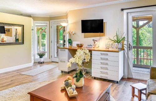 Beaverton Apartamento | Backs to Wetlands Tranquil Beaverton Retreat!