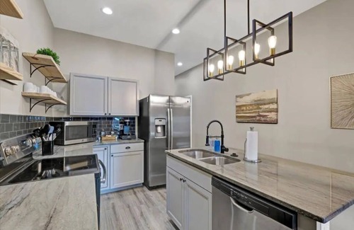 New Albany Casa | Backyard BBQ in New Albany-Close to Louisville!