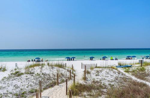 Frangista Beach Casa | Backyard Beach by AvantStay Oceanfront Destin Paradise