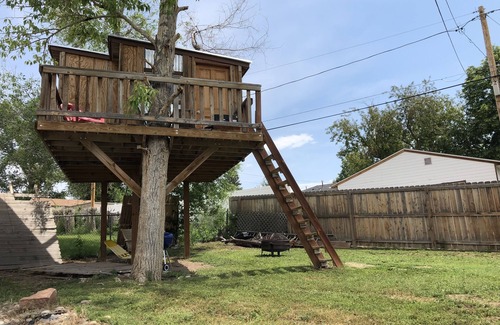 Cheyenne Casa | Backyard Camping at its Best. Private Property.