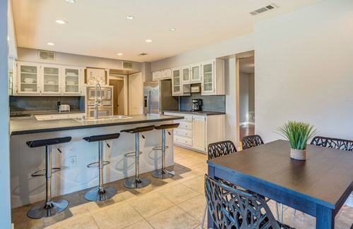 Far North Dallas Casa | Backyard Heated Pool, Hot Tub and Waterfall
