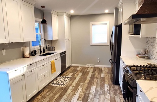 Valparaiso Casa | Backyard Park Access & Walking Distance Downtown Valpo