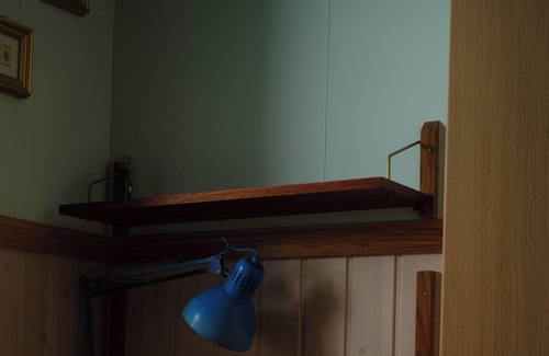 Hveragerdi Cabina | Backyard Turquoise House. Cozy cabin with hot tub and sauna.