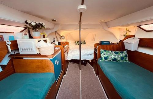 Lisbon Alquiler De Eote | Bacus - Your Floating Hideaway in Lisbon