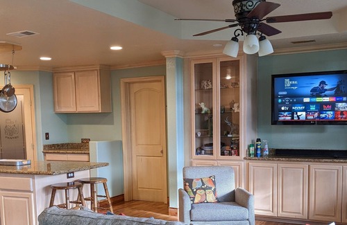 Commerce City Apartamento | Bad Dog Farm - 420 Tranquil retreat, minutes from major retail and restaurants