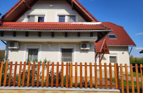Badacsonytomaj Apartamento | Badacsony Apartmanház