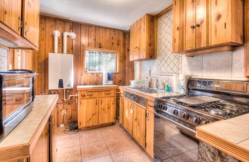 Tahoe Island Cabina | Badger Basin - 30+ Day Vacation Home Rental