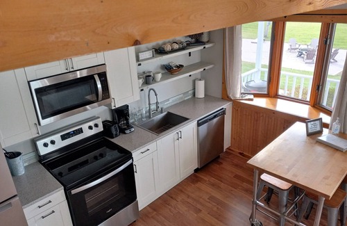 Poynette Condominio | Badger Digs - A Lofted Condo on the Wisconsin River