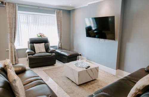 Stockton-on-Tees Casa | Badger Lane - 3 Bedroom House, parking and garden!