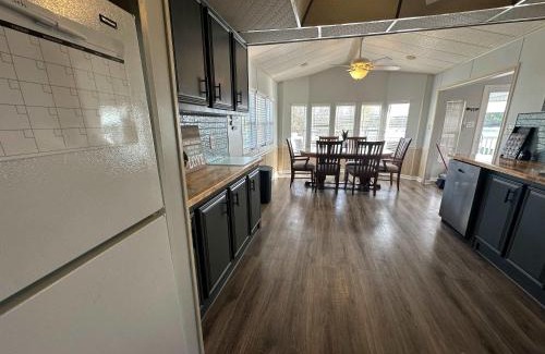 New London Casa | Badin Shores Resort - Excellent Lake View Home - Pools & Lots of Amenities - Great Porch Area - Family