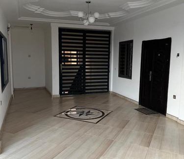 Kumasi Apartamento | BAFFOUR APARTMENTS