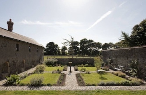 Tomhaggard Cabaña | Bagenal Harvey & Boxwell Cottages Historic relaxing cottages near the coast
