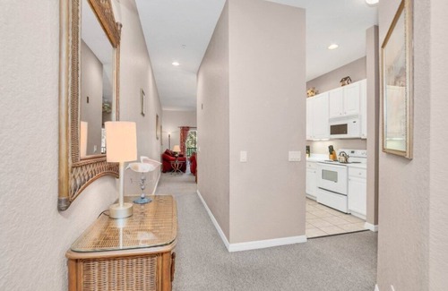 Lake Davenport Estates Condominio | Bahama Bay Caribbean Island themed resort of near to Disney