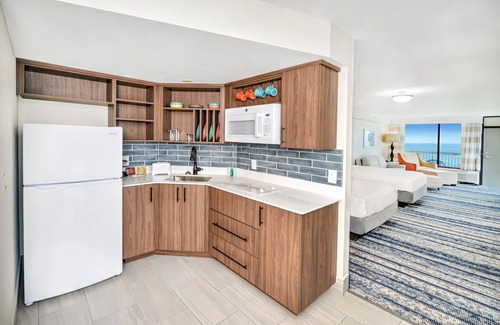 Daytona Beach Hotel | Bahama House