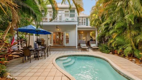 Bahama Village Casa | Bahamian Bamboo by Last Key Realty