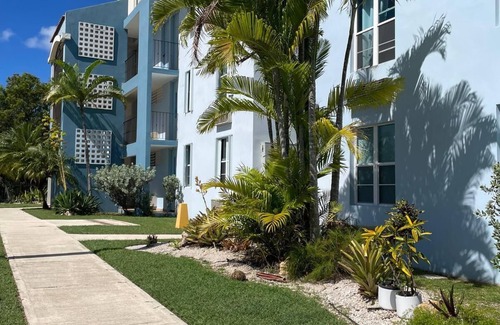 La Mela Condominio | Relax at Bahía Real – Poolside Balcony Escape