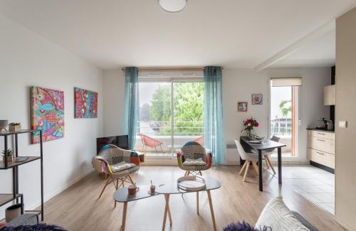 Francisco-Ferrer - Vern Apartamento | Bahibé - Balcon et parking au calme proche gare