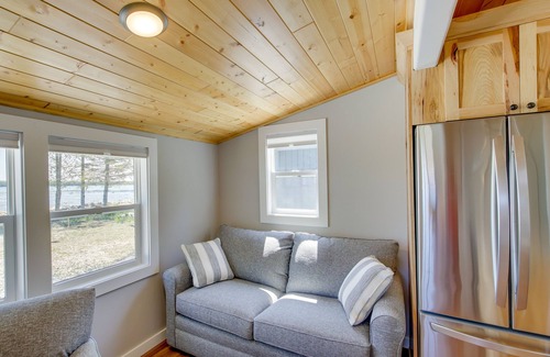 North Bay Cabaña | Baileys Harbor Waterfront Vacation Rental w/ Grill