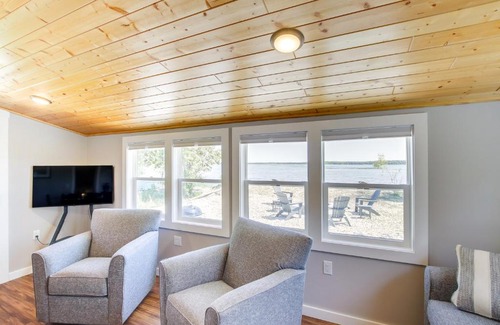 North Bay Casa | Baileys Harbor Waterfront Vacation Rental with Grill