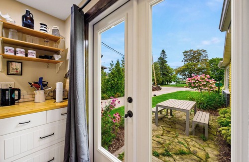 Baileys Harbor Casa | Baileys Harbor Yellow House con una vista