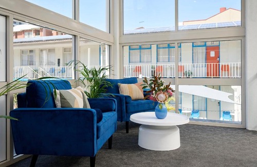 East Perth Hotel | Baileys Parkside Motel by VetroBlu