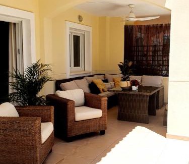 Caserio Los Tarquinos Apartamento | Bajo Amparo Altaona Golf