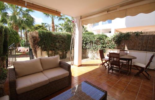 Puerto Rey Apartamento | Bajo de 2 dormitorios en Puerto Rey