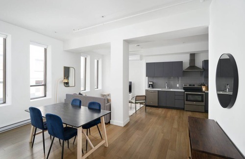 Chinatown Apartamento | Old Mtl 2Bedrooms/ 99 Walk score