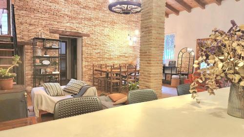 Aguilas Villa | Bakit House - Casa rural con piscina