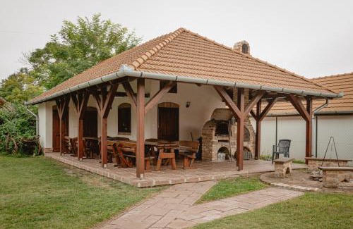 Tiszababolna Apartamento | Balázs vendégház