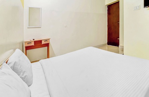 Coimbatore Cabina | Balaji Castle