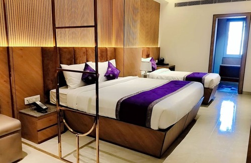 Mahmoorganj Hotel | Balaji Palace Kashi