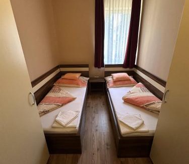 Balatonfured Cama Y Desayuno | Balatonfüredi Borostyán Panzió