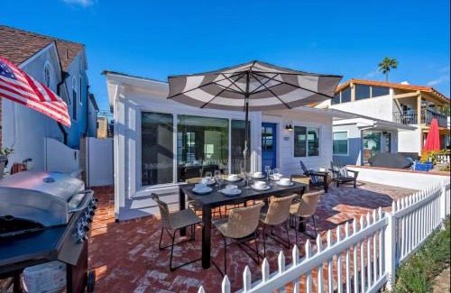 Balboa Island Casa | Balboa Beach Getaway Steps2Sand Firepit BBQ