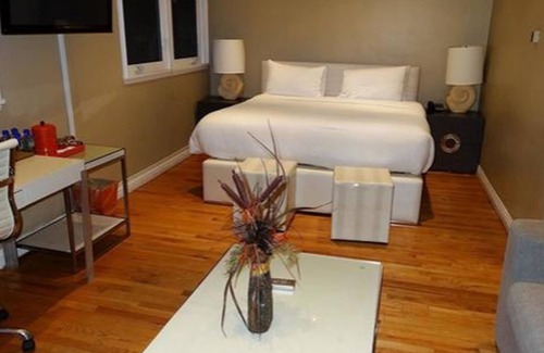 Balboa Peninsula Hotel | Balboa Inn, On the Beach