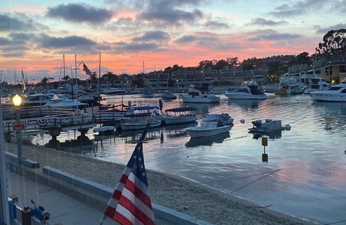 Corona del Mar Casa | BALBOA ISLAND 7 BEDROOMS SLEEPS 14